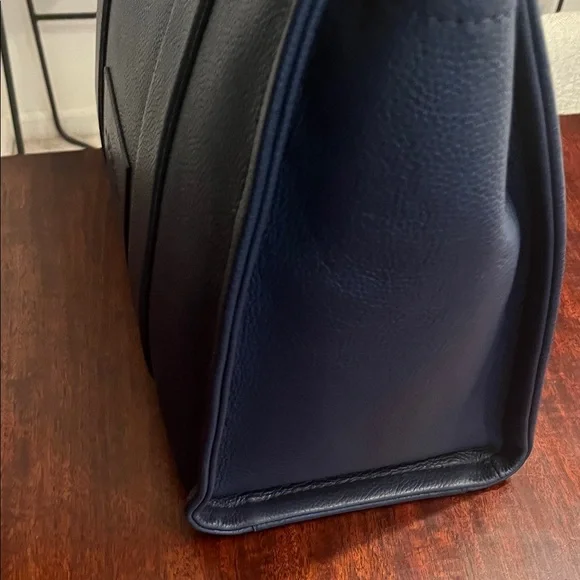 Marc Jacobs Dark Blue Leather Tote - Picture 12 of 16